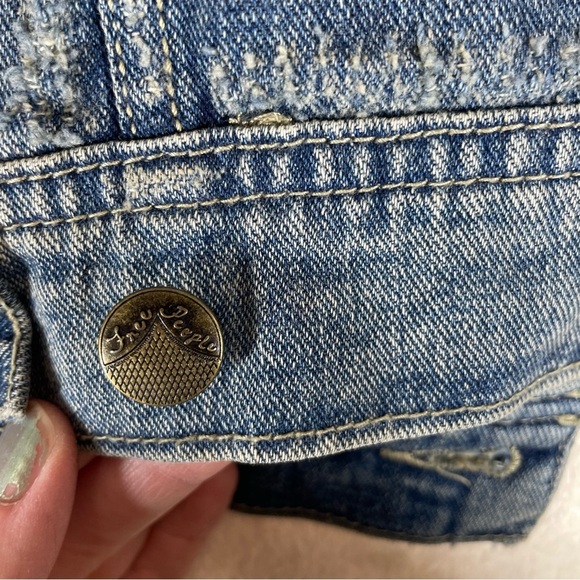 Free people distressed denim jean jacket womens small grunge soft sleeves - Picture 4 of 11